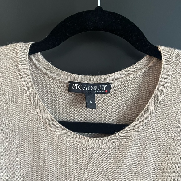 🍂 PICADILLY Canadian Brand Beige Round Neck Sweater with Dolman Sleeves - Picture 3 of 10